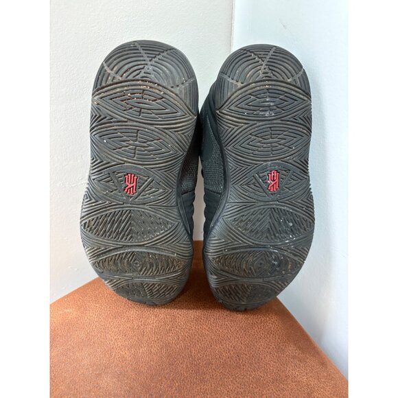 NIKE KYRIE 5 GS BIG KIDS BASKETBALL HI-TOP SHOES BOYS YOUTH SIZE 4Y BLACK-RED - Picture 8 of 9